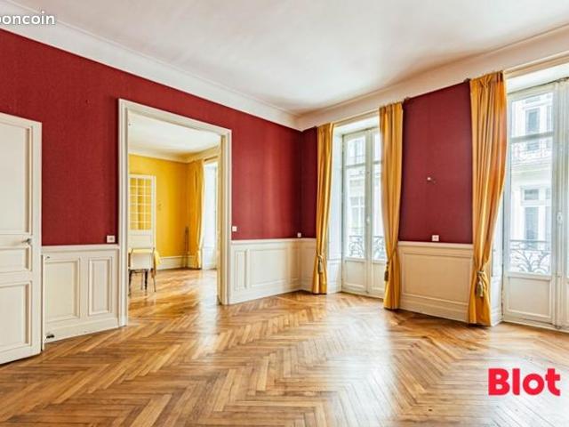 Appartement 5 pièces 149 m²