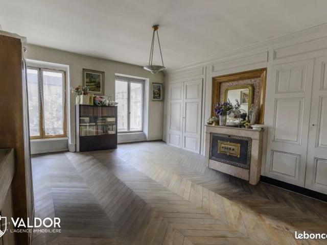 Appartement 5 pièces 150 m²