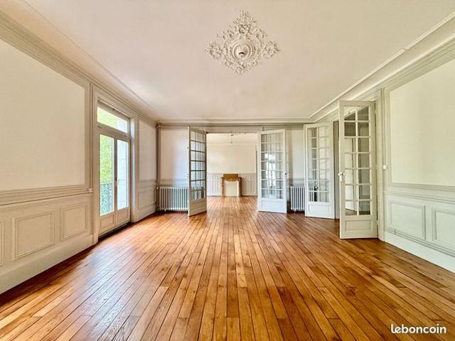 Appartement 5 pièces 150 m²