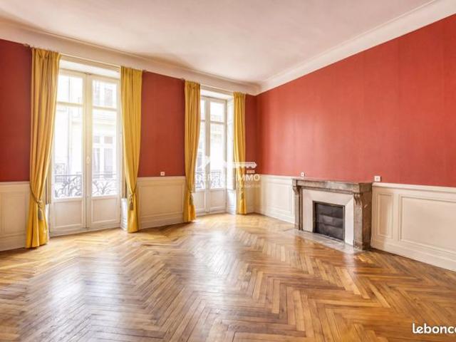 Appartement 5 pièces 150 m²
