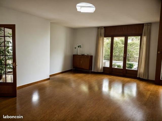 Appartement 5 pièces 150 m²