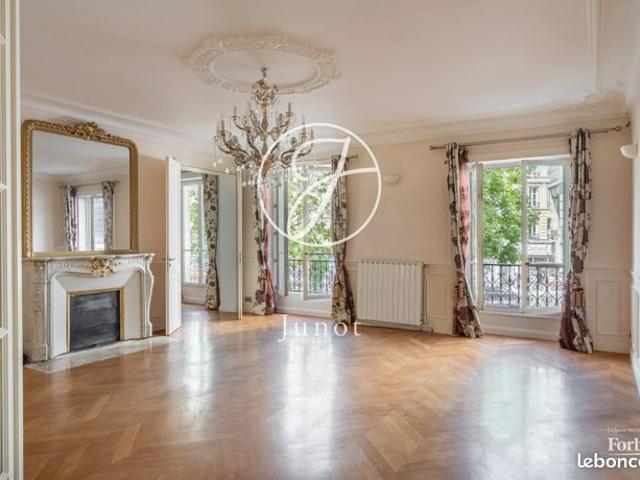Appartement 5 pièces 150 m²