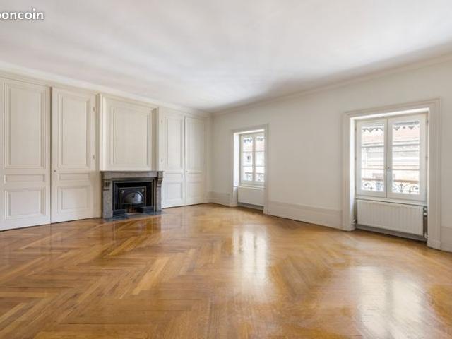 Appartement 5 pièces 150 m²
