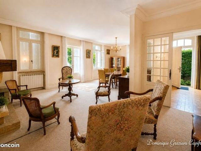 Appartement 5 pièces 152 m²