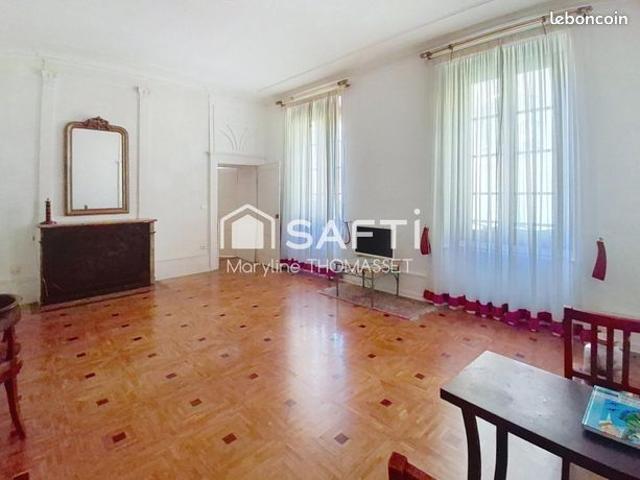 Appartement 5 pièces 153 m²
