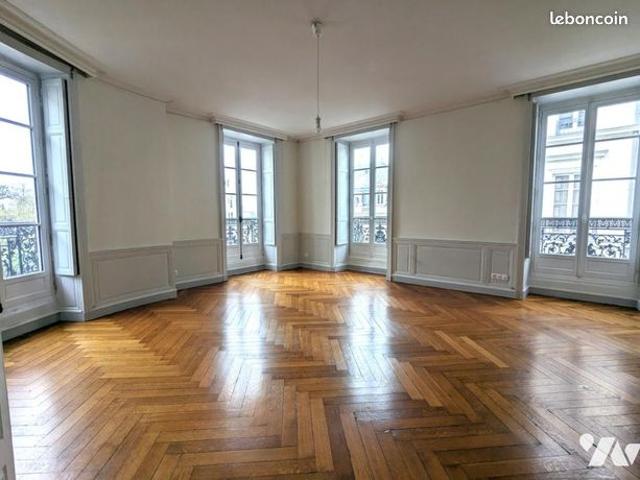 Appartement 5 pièces 156 m²