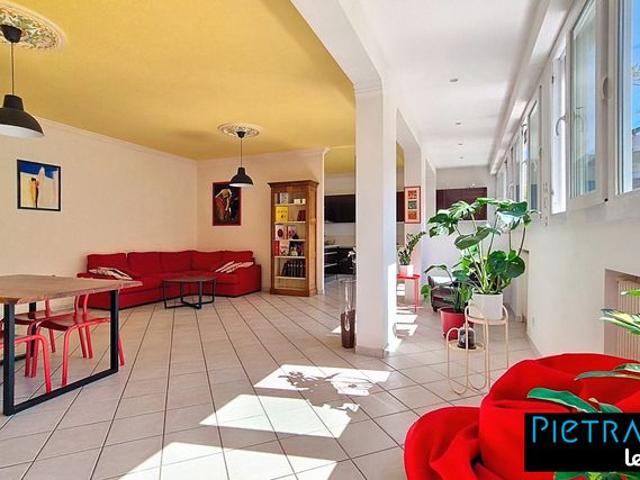 Appartement 5 pièces 156 m²