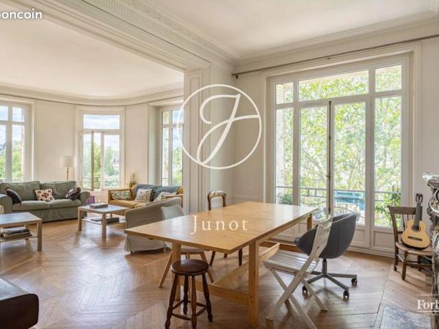 Appartement 5 pièces 156 m²
