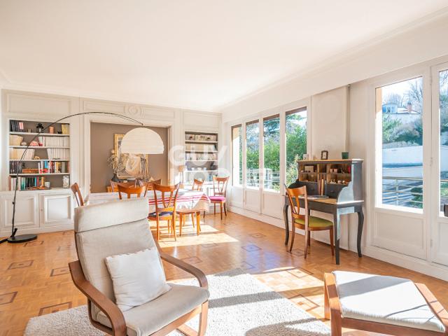 Appartement 5 pièces 156 m²