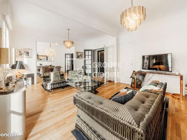Appartement 5 pièces 156 m²