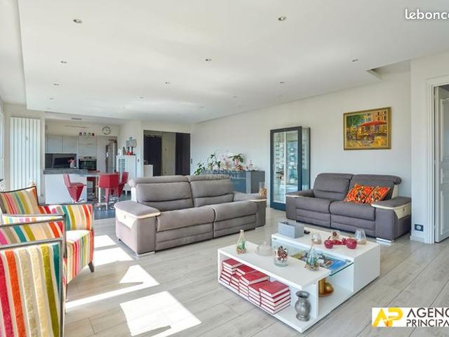 Appartement 5 pièces 156 m²