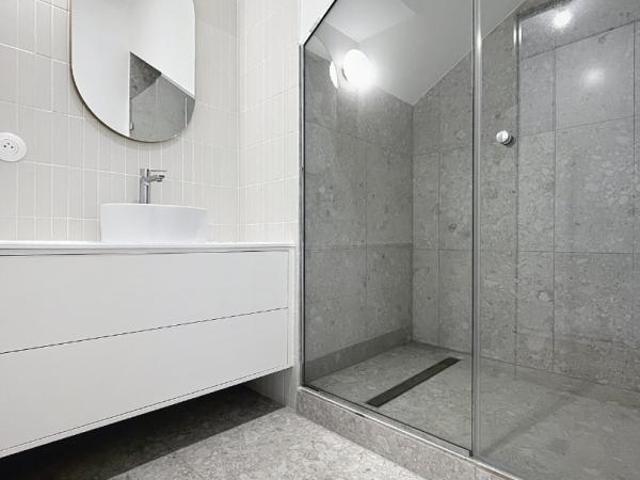 Appartement 5 pièces, 156 m² à louer à Paris 8 75008