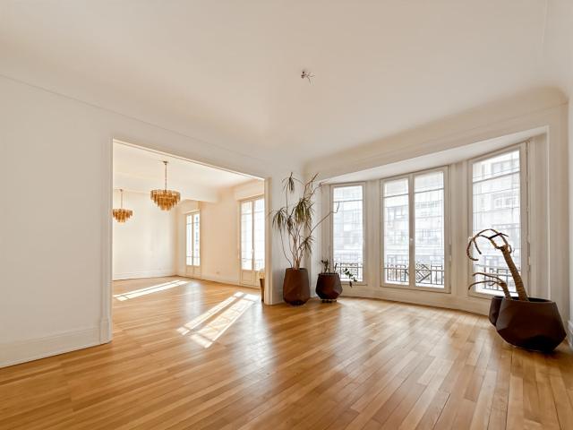 Appartement 7 pièces 157 m²