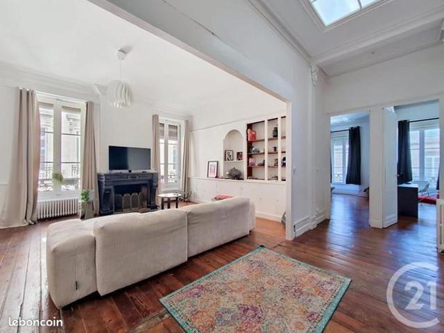 Appartement 5 pièces 157 m²
