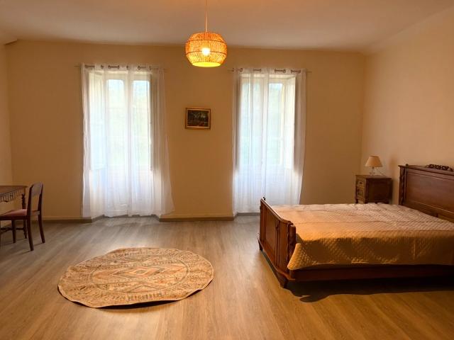 Appartement 5 pièces 157 m²