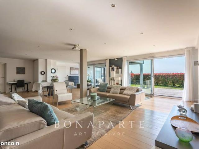 Appartement 5 pièces 158 m²