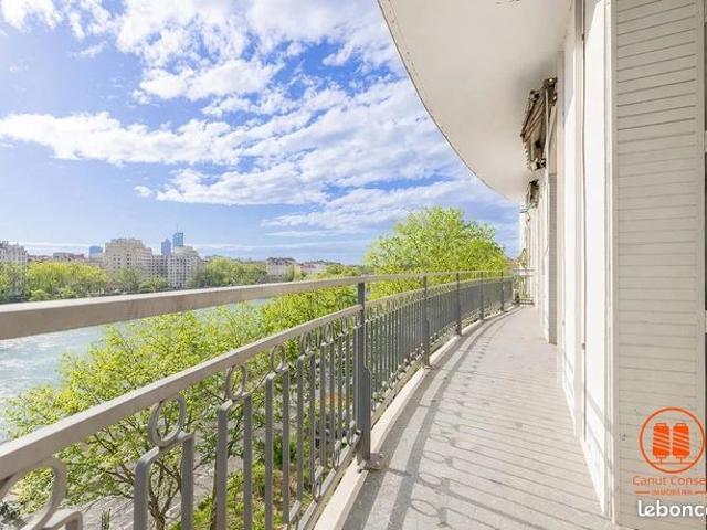 Appartement 5 pièces 158 m²