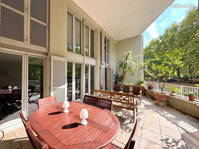 Appartement 5 pièces 160 m²