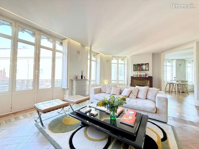 Appartement 5 pièces 160 m²