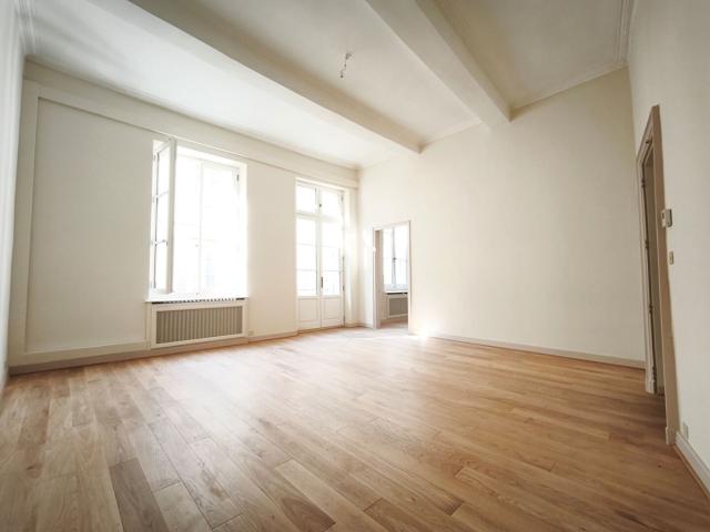 Appartement 5 pièces 161 m²