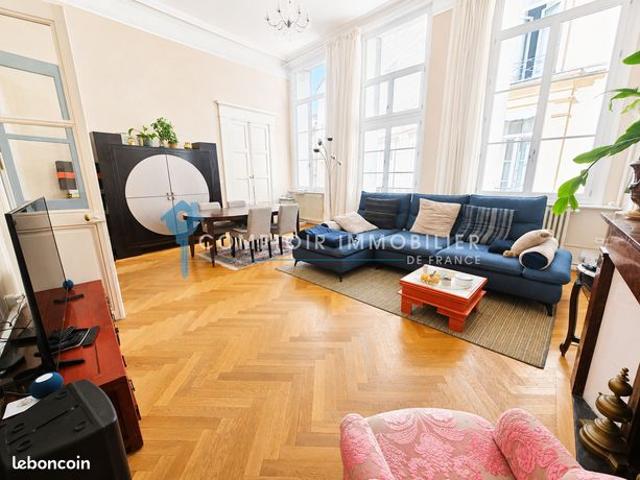 Appartement 5 pièces 161 m²