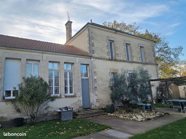 Propriété 5 pièces 161 m²