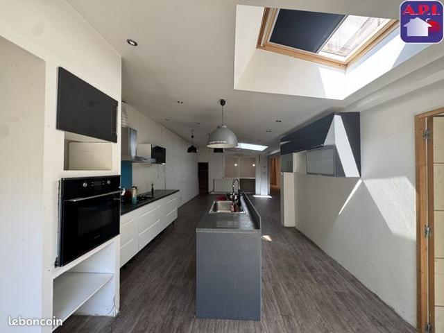 Appartement 5 pièces 162 m²