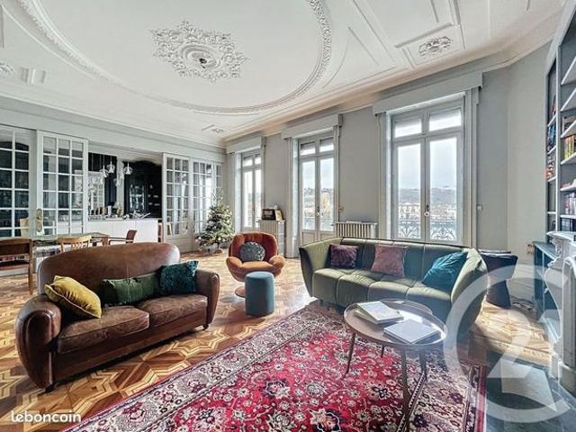 Appartement 5 pièces 162 m²