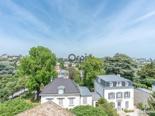 Appartement 5 pièces 162 m²