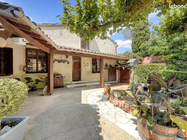 Appartement 5 pièces 163 m²