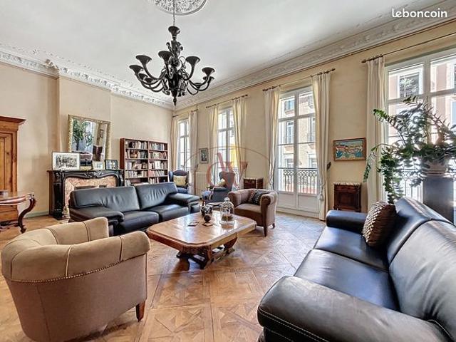 Appartement 5 pièces 163 m²