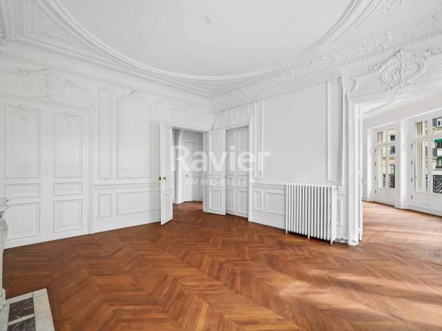 Appartement 5 pièces, 163 m² à louer à Paris 9 75009