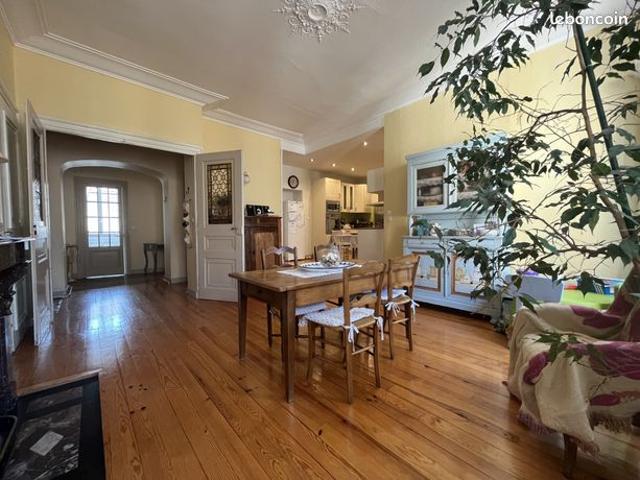 Appartement 5 pièces 165 m²