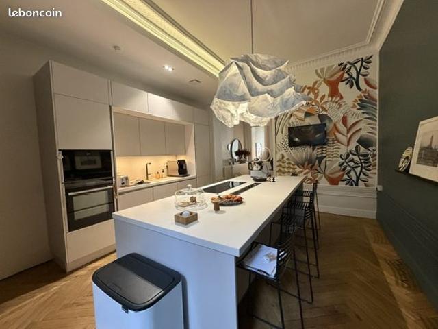 Appartement 5 pièces 165 m²