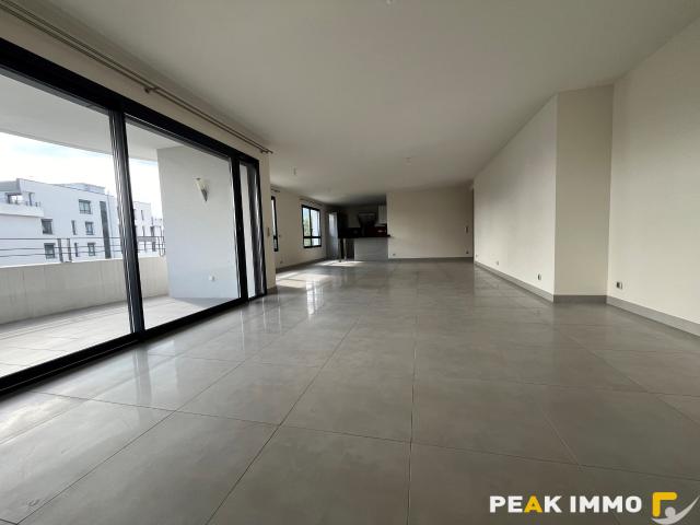 Appartement 5 pièces 166,50 m2 SAINT GENIS POUILLY 5 pièces, 167 m²