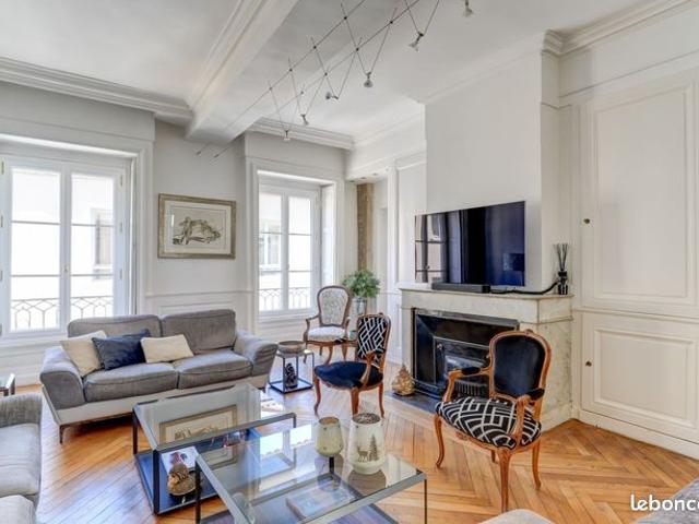 Appartement 5 pièces 167 m²