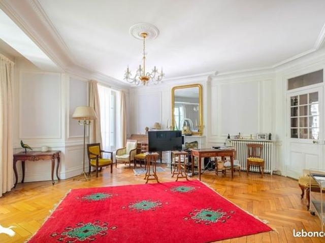 Appartement 5 pièces 167 m²