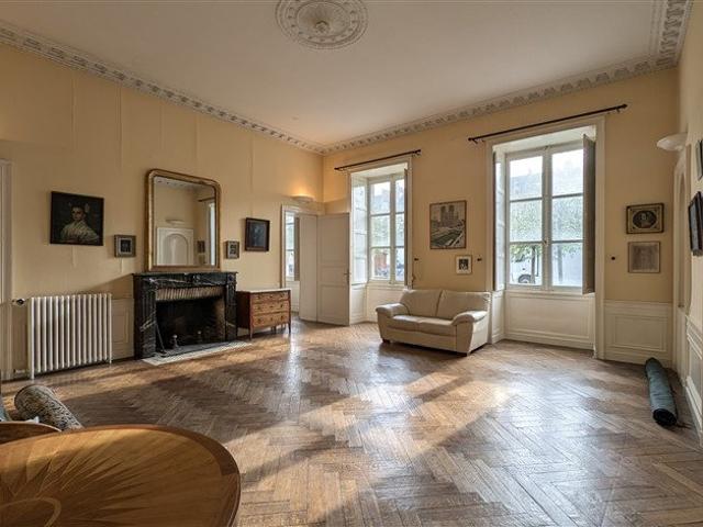 Appartement 5 pièces 167 m²