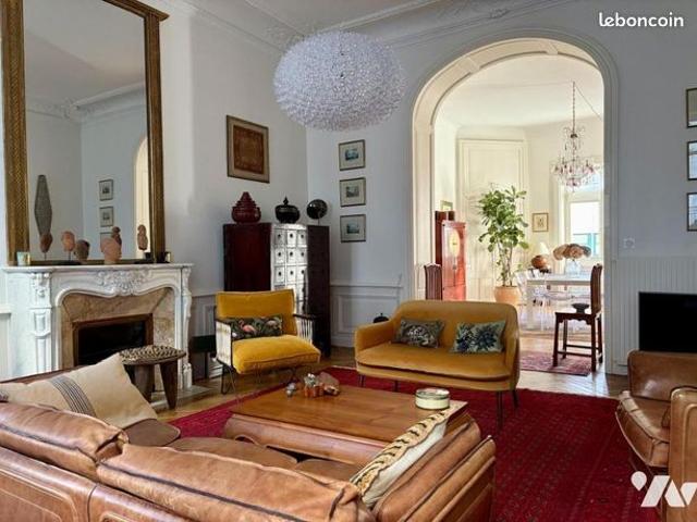 Appartement 5 pièces 168 m²