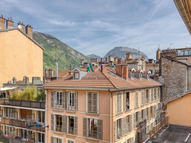 Appartement 5 pièces 168 m²
