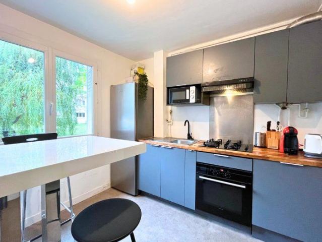 Appartement 5 Pièces 16 m²