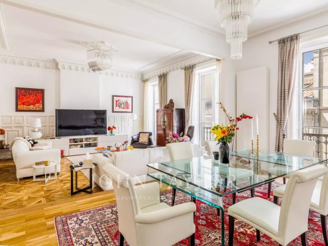 Appartement 5 pièces 170 m²