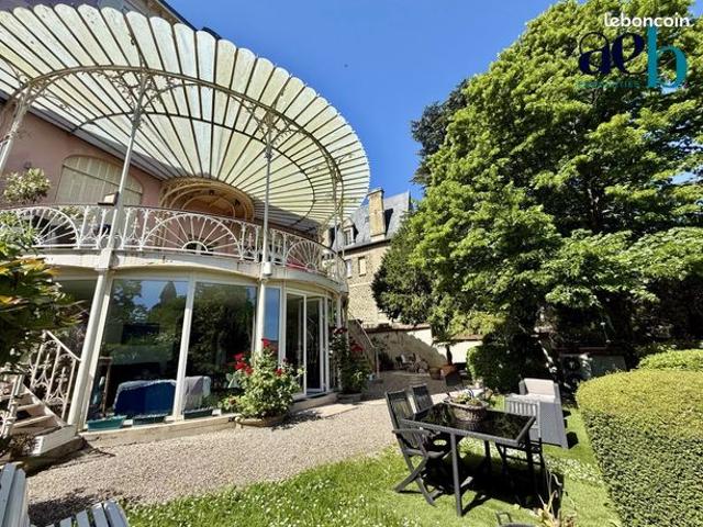 Appartement 5 pièces 171 m²