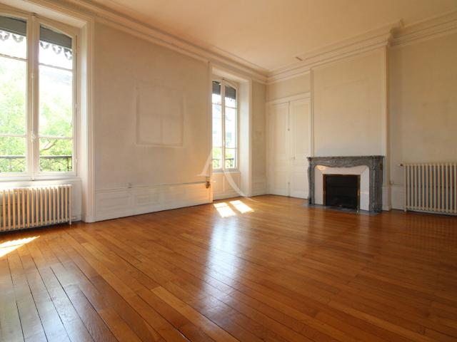 Appartement 5 pièces 172 m²