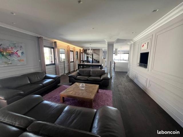 Appartement 5 pièces 172 m²