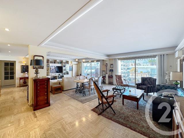 Appartement 5 pièces 173 m²