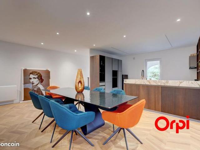 Appartement 5 pièces 174 m²
