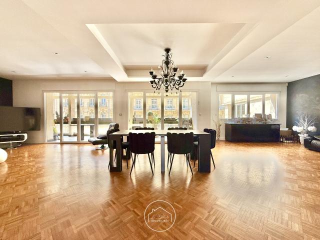 Appartement 5 pièces 174 m²