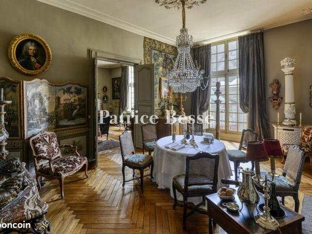 Appartement 5 pièces 174 m²