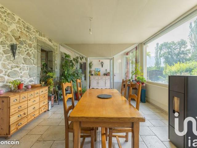 Appartement 5 pièces 174 m²